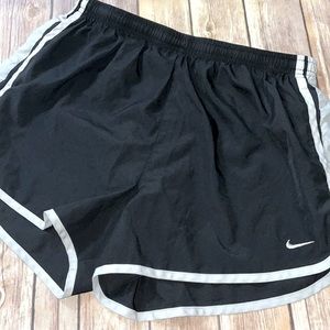 🦋Retro Nike Dri-Fit Shorts, Size Medium